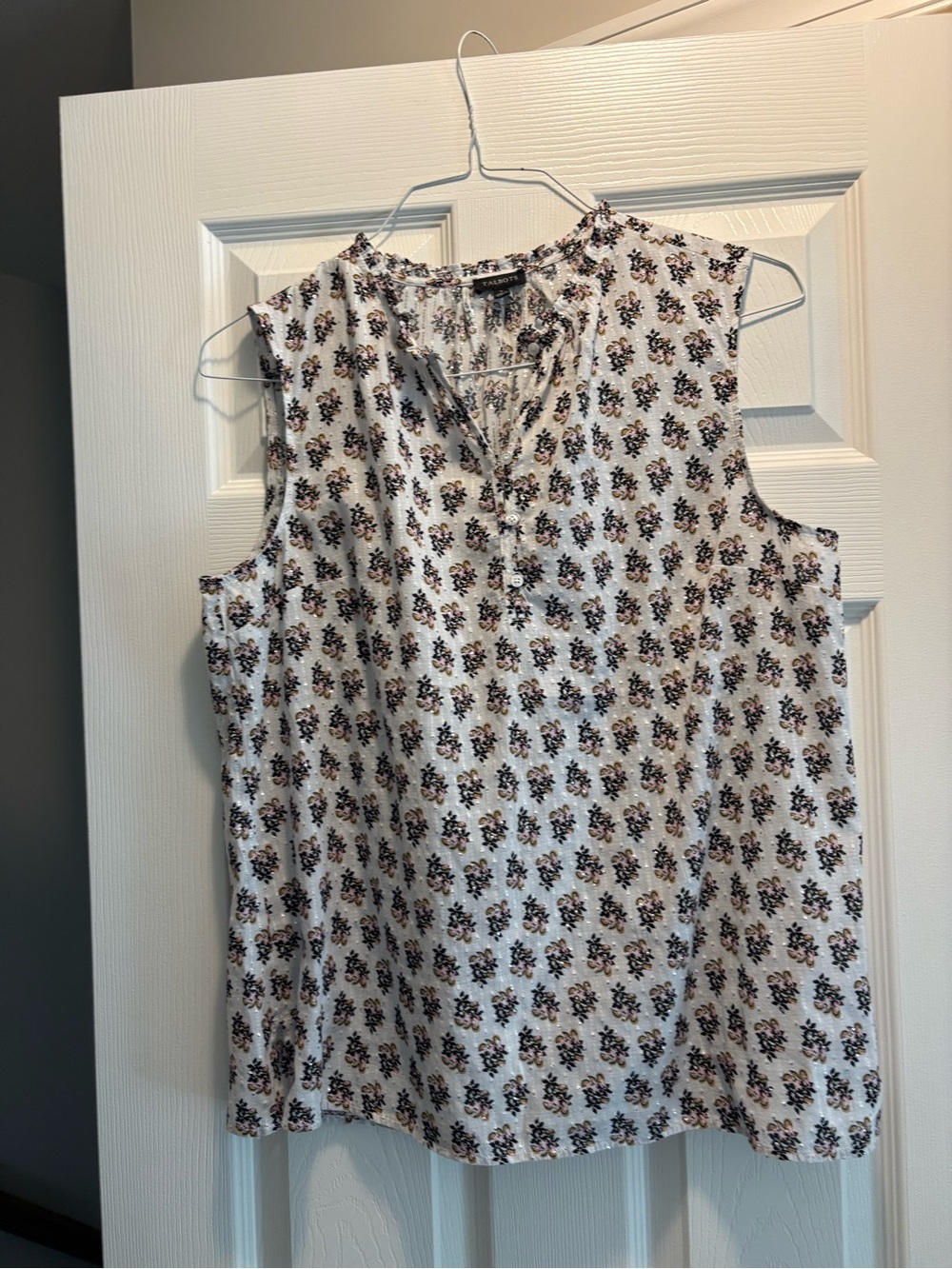 Talbots White Floral Sleeveless V-Neck Tank